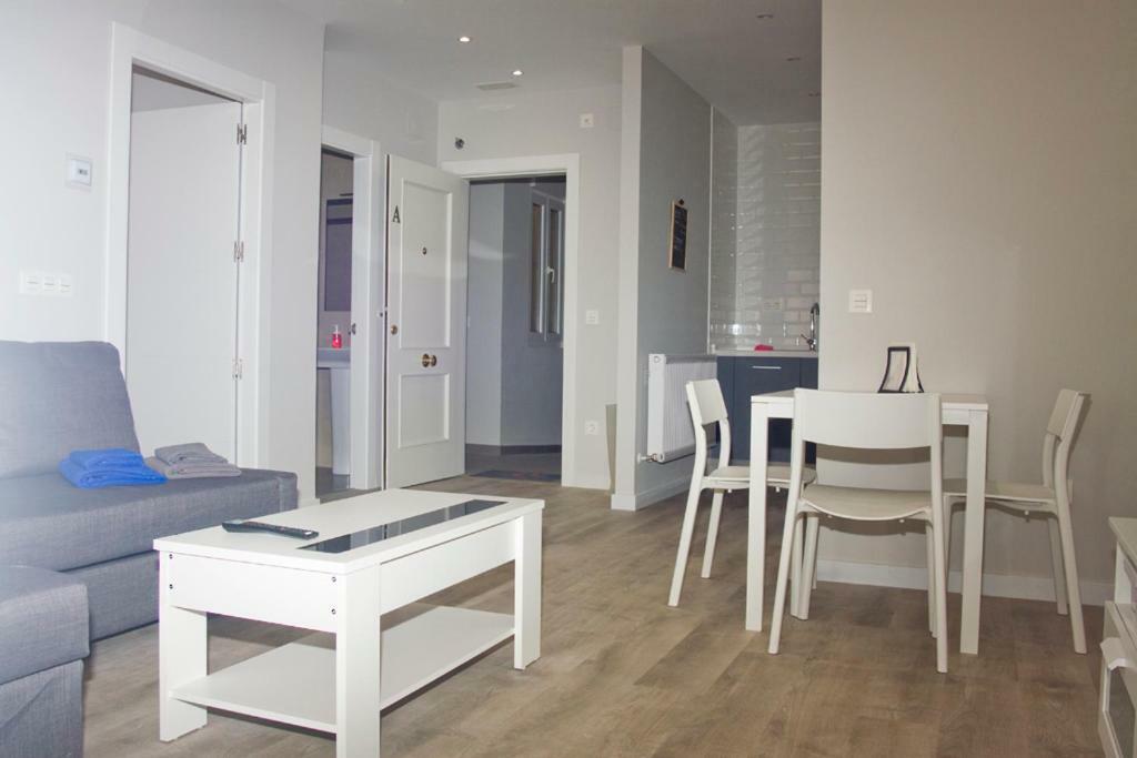 Apartamentos Gyc Viviendas Gold León Exterior foto